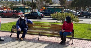 Municipio de Ovalle instaló señaléticas de distanciamiento social en paseos públicos.