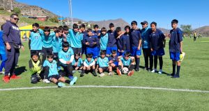 Escuela de Fútbol Municipal de Río Hurtado recibió a sus pares del Colegio Gabriela Mistral de Ovalle.